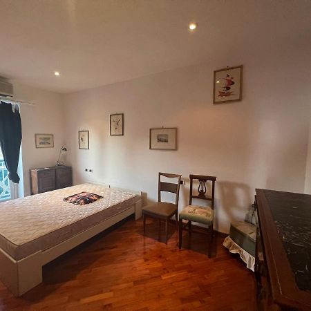 Trilocale Seaside - San Terenzo, Lerici Appartement Buitenkant foto