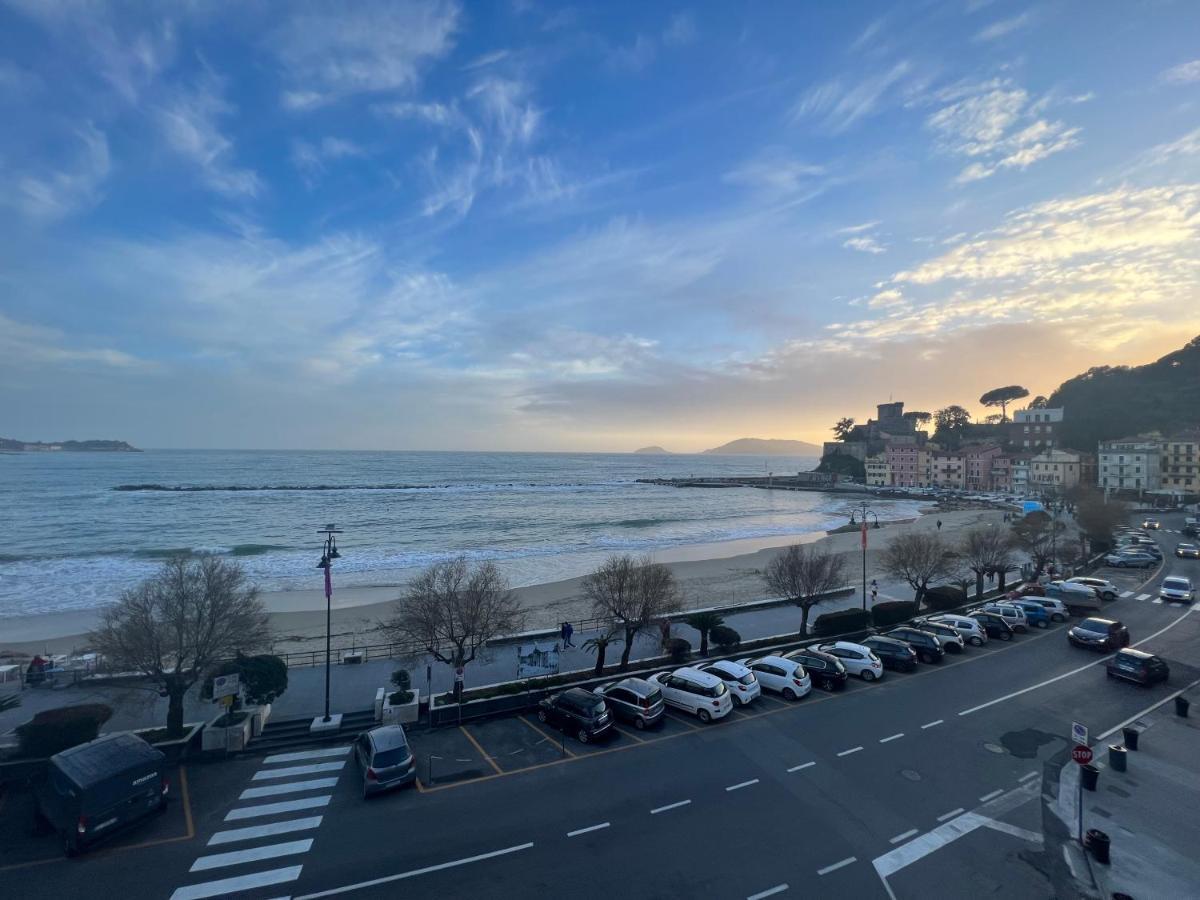 Trilocale Seaside - San Terenzo, Lerici Appartement Buitenkant foto