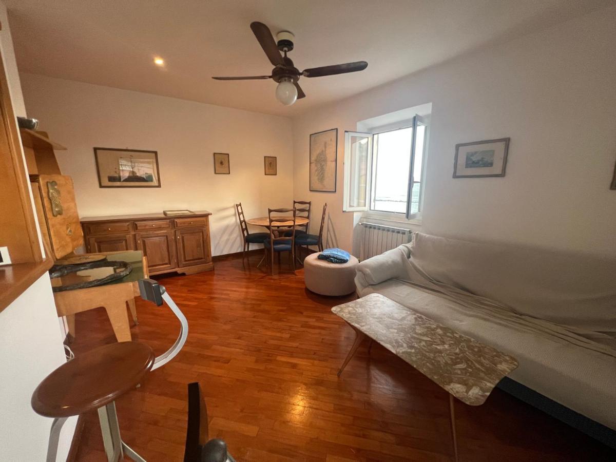 Trilocale Seaside - San Terenzo, Lerici Appartement Buitenkant foto